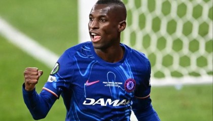 跟队：切尔西已告知雅克松，不允许他接受拜仁的体检